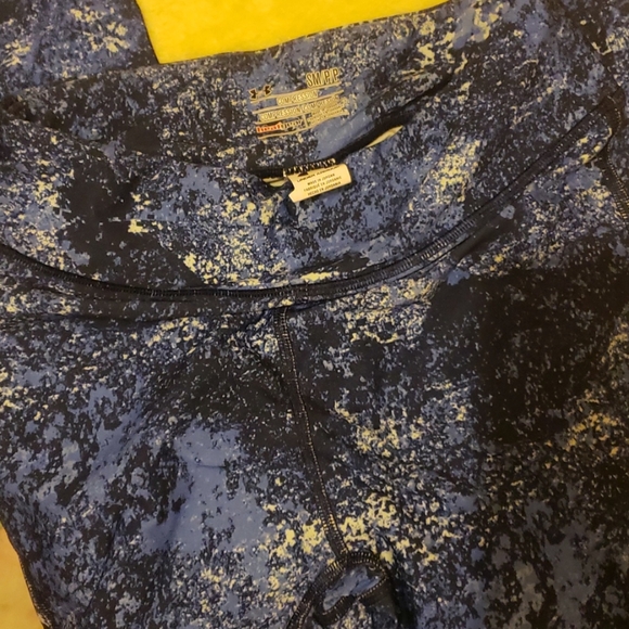 Under armor leggings - Picture 2 of 2